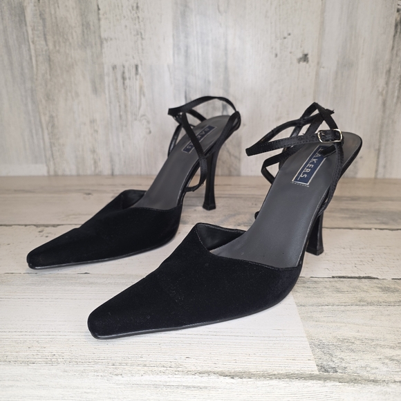 Vintage Y2K Bakers Annette Strappy Heels Size 8 Black Pointed Toe Velvet Pumps - Picture 1 of 15